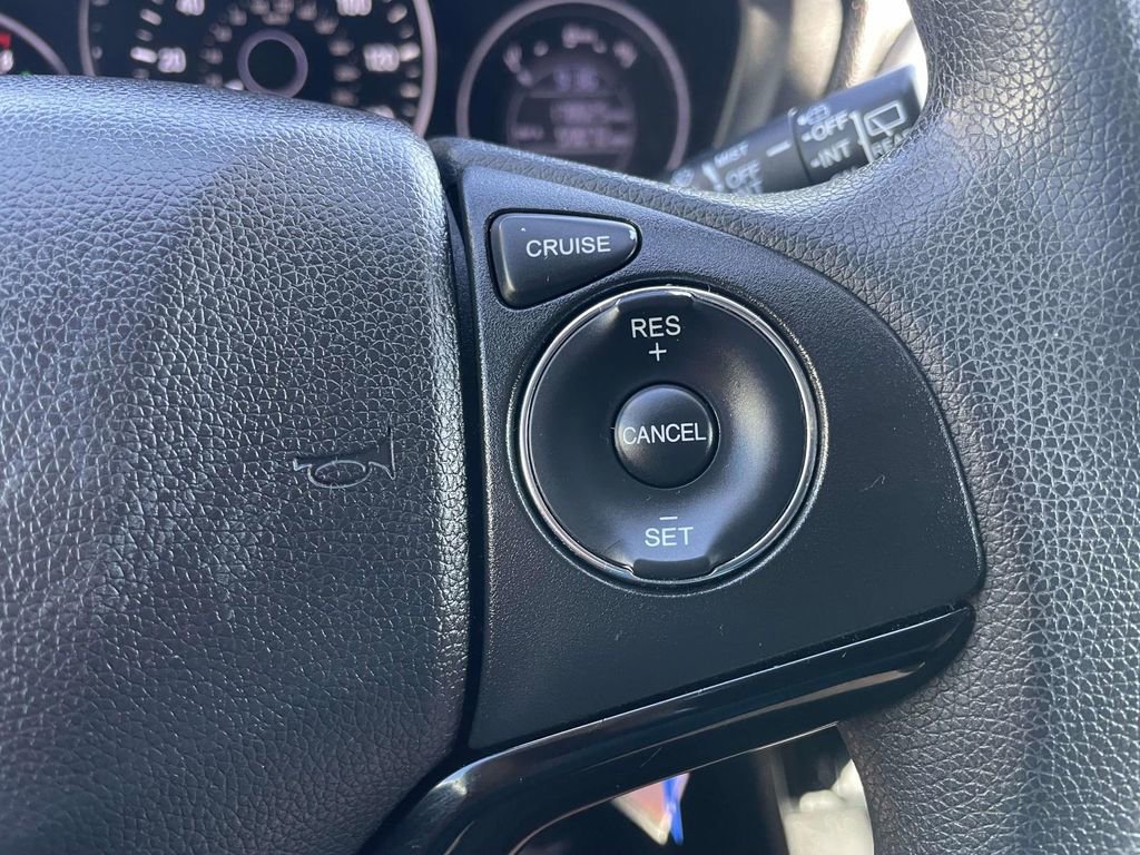 Used 2016 Honda HR-V LX image 33