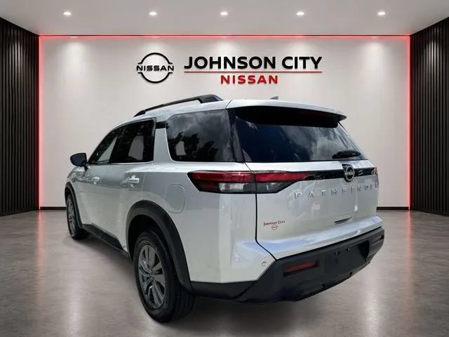 Used 2025 Nissan Pathfinder SV FWD image 7