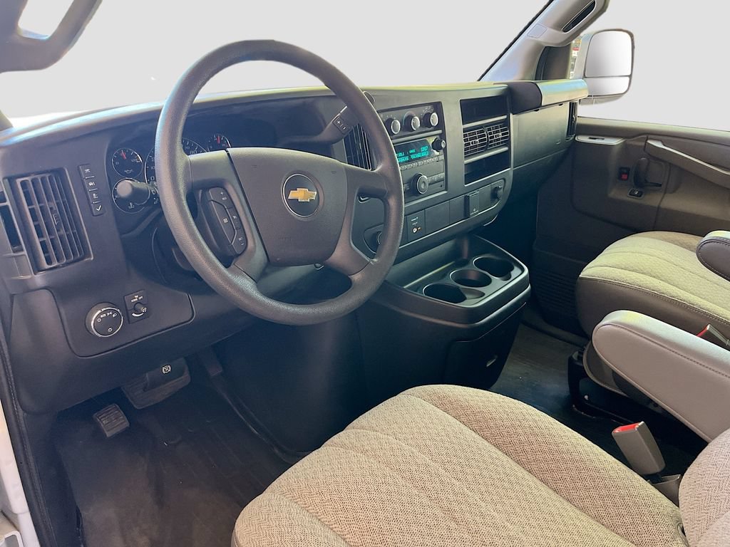 Used 2022 Chevrolet Express 2500 LS w/ Driver Convenience Package RWD image 9