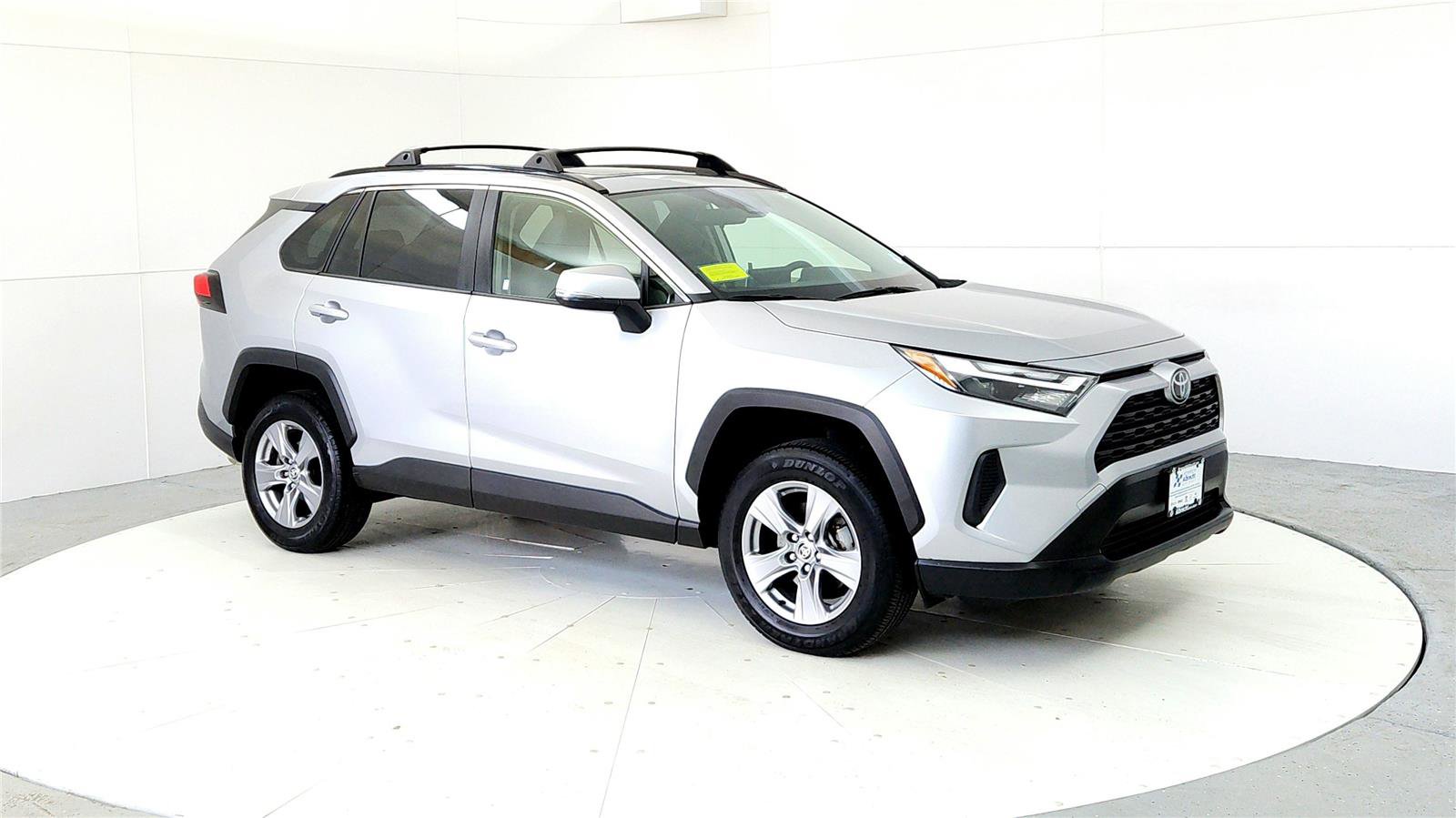 Used 2023 Toyota RAV4 XLE w/ Convenience Package image 7