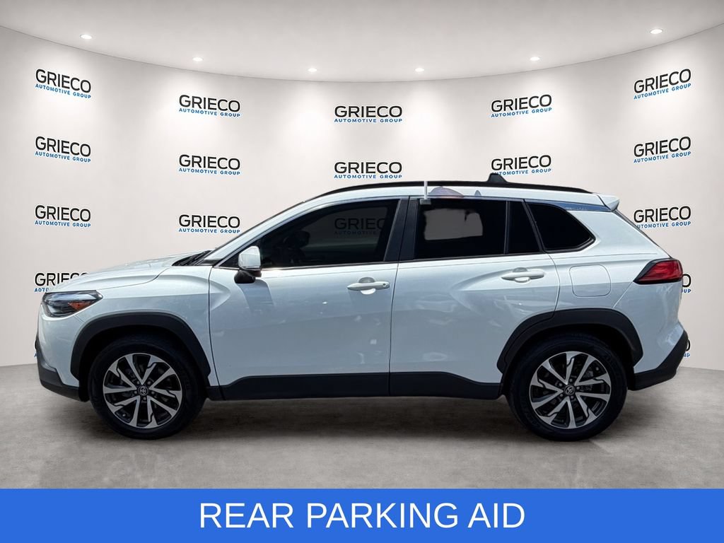 Used 2022 Toyota Corolla Cross XLE w/ Convenience Package AWD/4WD image 4