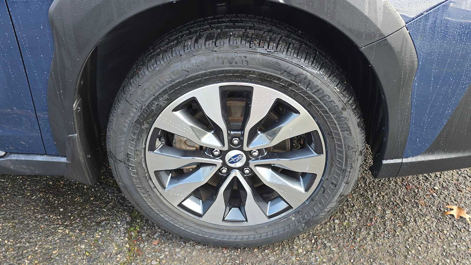 Used 2023 Subaru Outback Touring w/ Popular Package #2 image 9