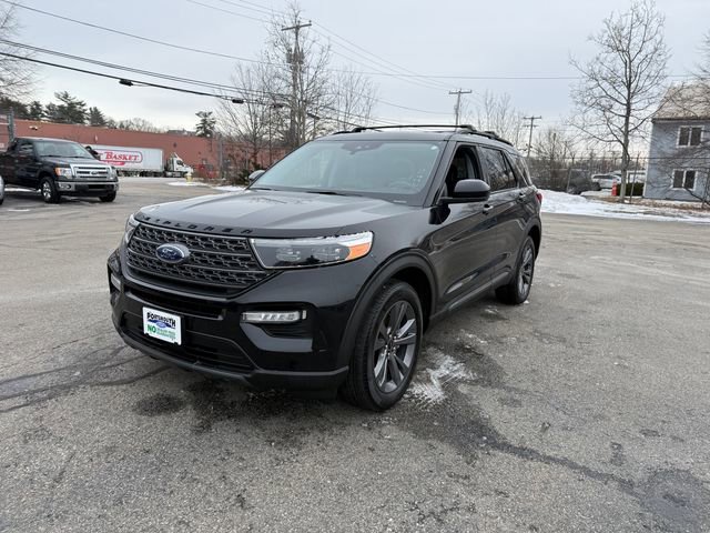 Used 2022 Ford Explorer XLT w/ Equipment Group 202A image 14