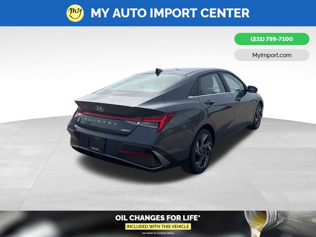 Used 2024 Hyundai Elantra Limited FWD image 7