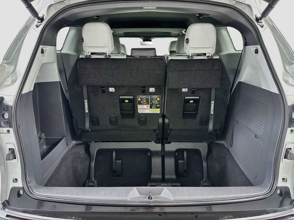Used 2024 Toyota Sienna XSE AWD/4WD image 27