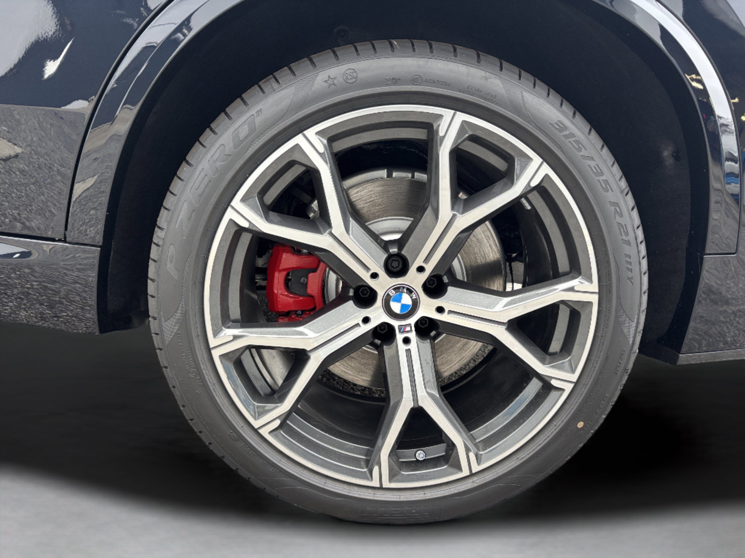 Used 2026 BMW X5 xDrive50e w/ M Sport Package AWD/4WD image 33