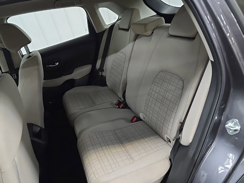 Used 2023 Honda HR-V LX image 31
