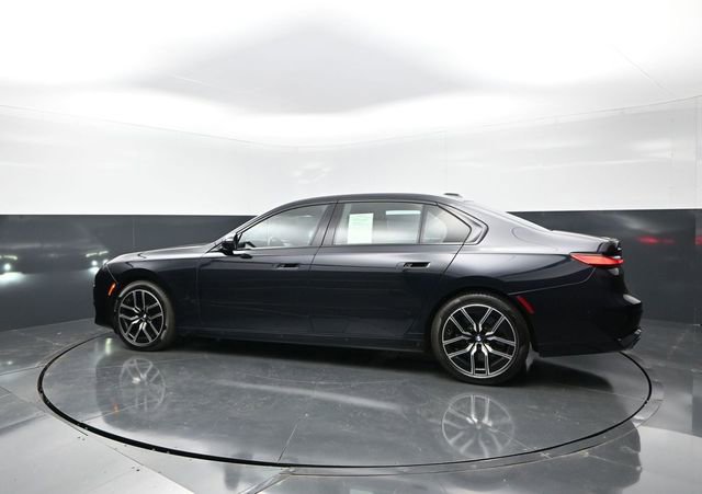 Used 2023 BMW 760i xDrive AWD/4WD image 2