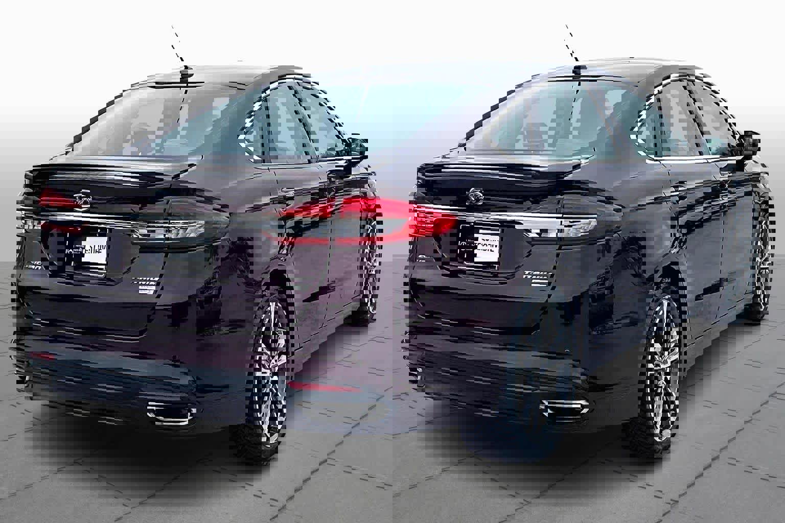 Used 2017 Ford Fusion Titanium image 12