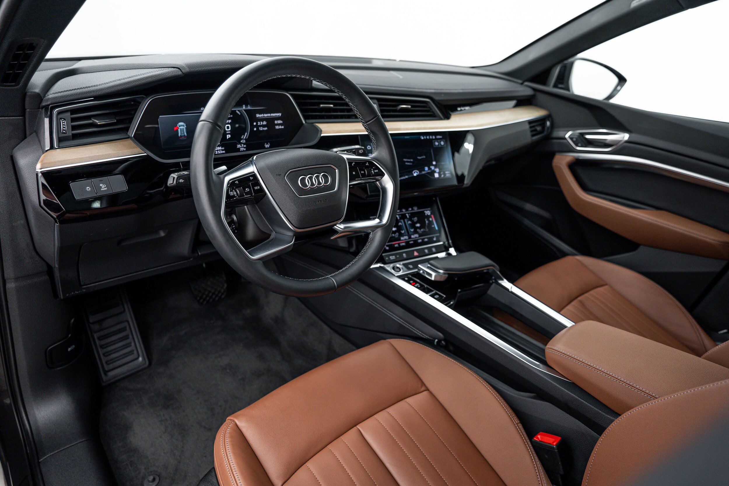 Certified 2024 Audi Q8 e-tron Premium AWD/4WD image 10