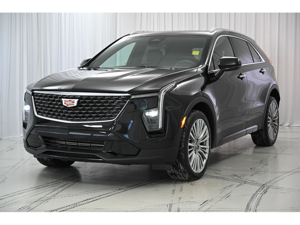 Used 2024 Cadillac XT4 Premium Luxury image 4
