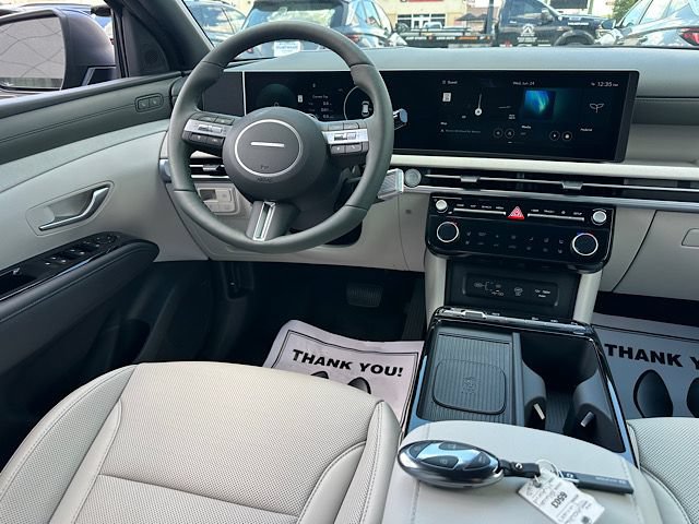 New 2026 Hyundai Tucson Limited AWD/4WD image 18