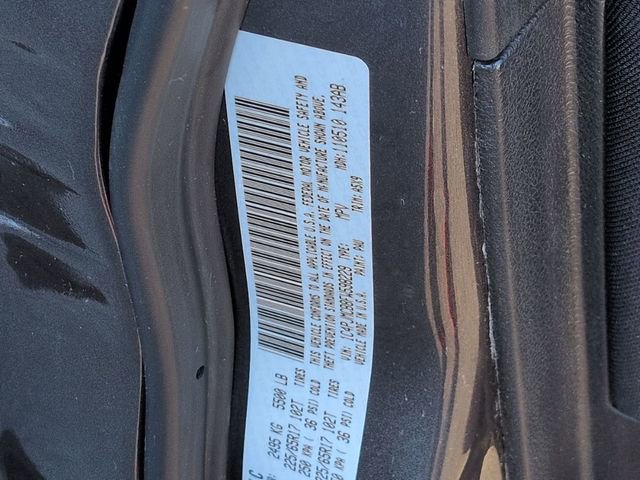 Used 2015 Jeep Cherokee Latitude w/ Comfort/Convenience Group image 33