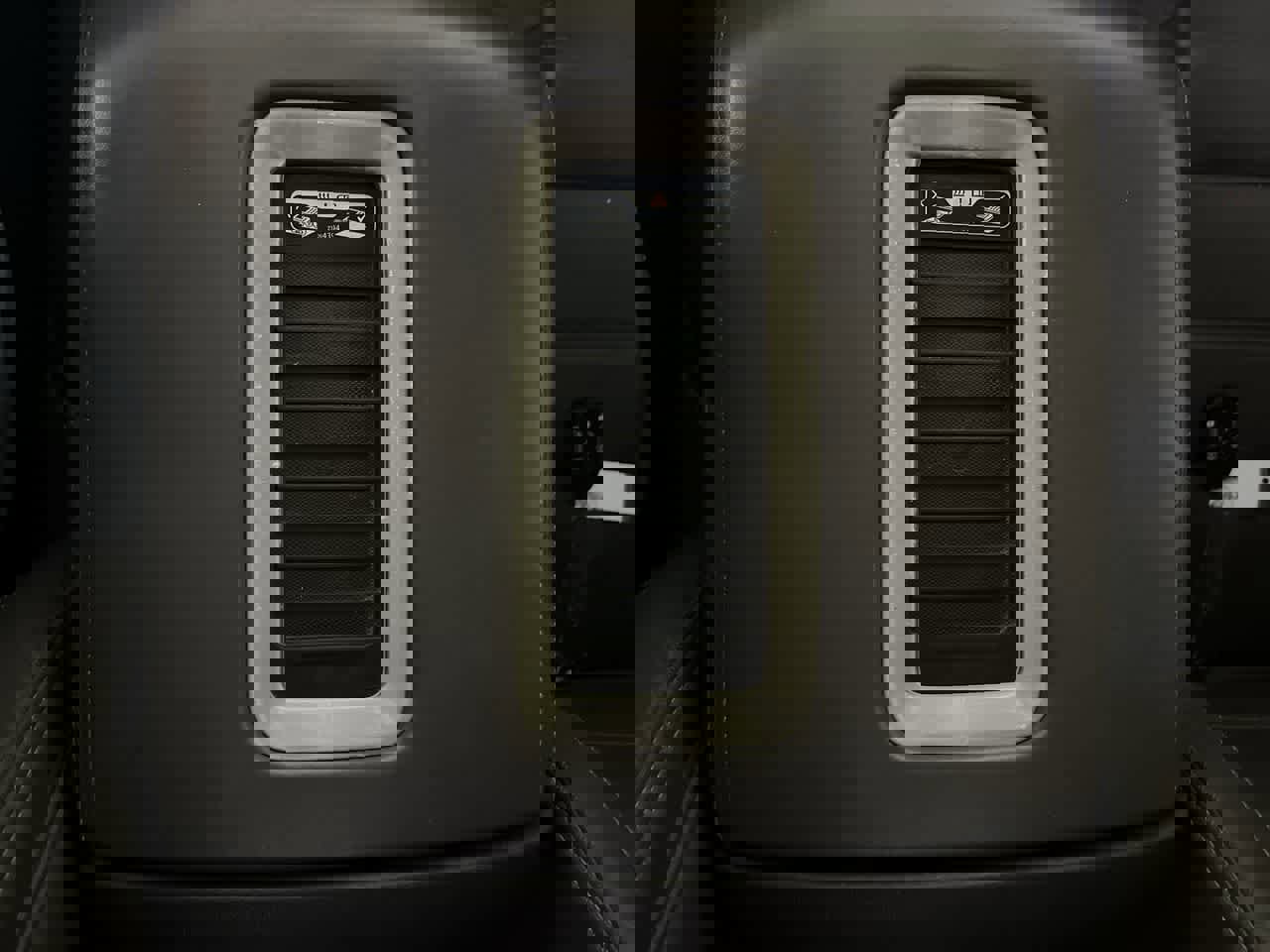 Used 2015 GMC Yukon XL Denali w/ Premium Package image 23