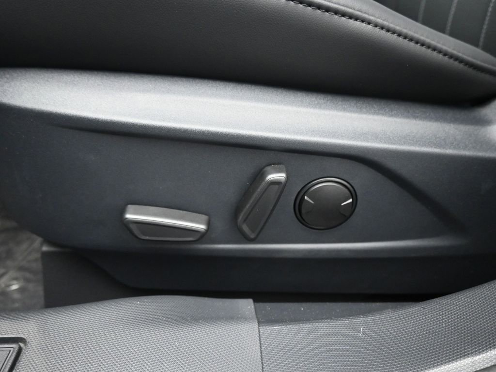 New 2026 Ford Mustang Mach-E Select image 10