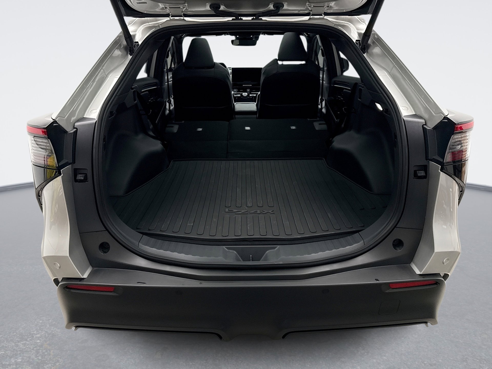 Used 2025 Toyota bZ4X AWD image 23