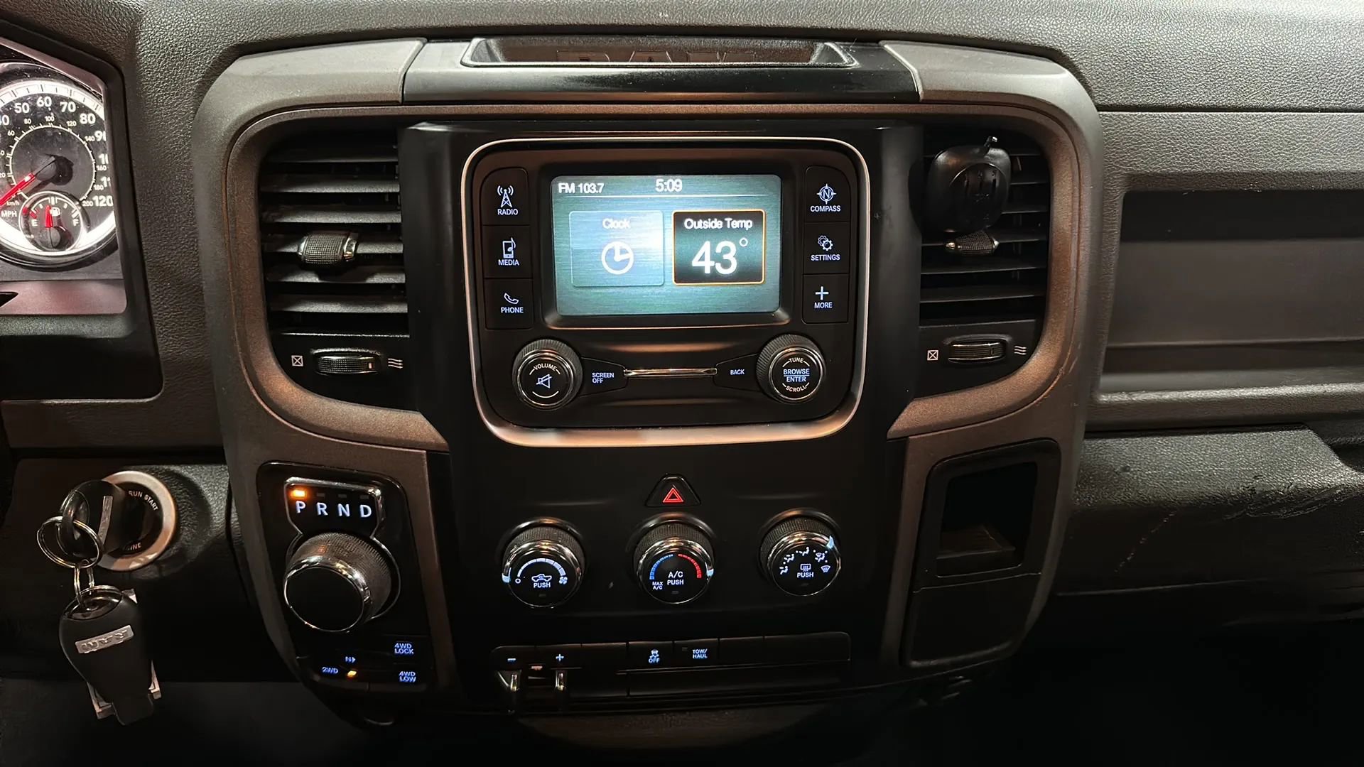 Used 2017 RAM 1500 Express w/ Express Value Package image 21