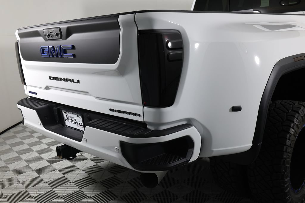 Used 2025 GMC Sierra 3500 Denali w/ Denali Reserve Package AWD/4WD image 59