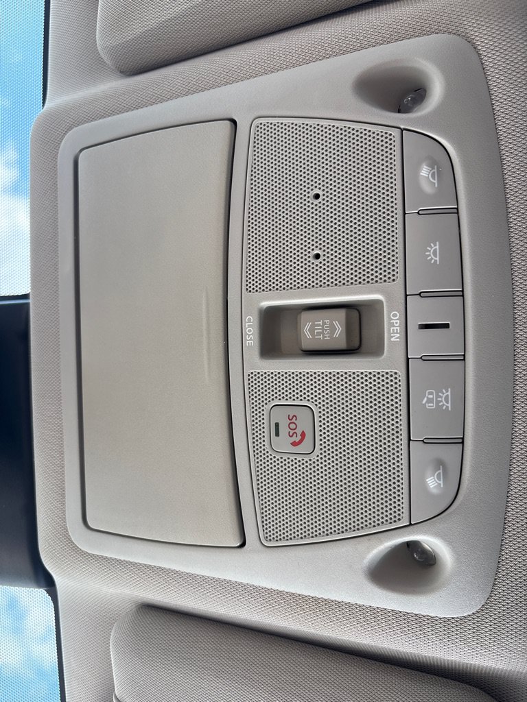 Used 2019 Nissan Rogue SL w/ Premium Package FWD image 32