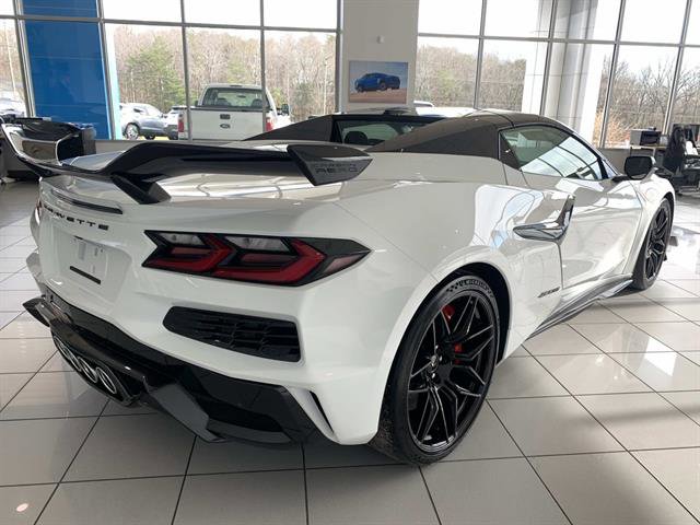 New 2026 Chevrolet Corvette Z06 w/ Z07 Performance Package image 3