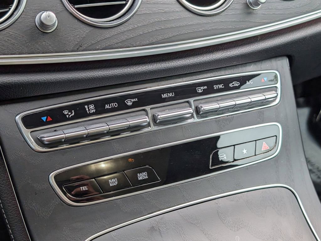 Used 2022 Mercedes-Benz E 350 4MATIC Sedan image 19