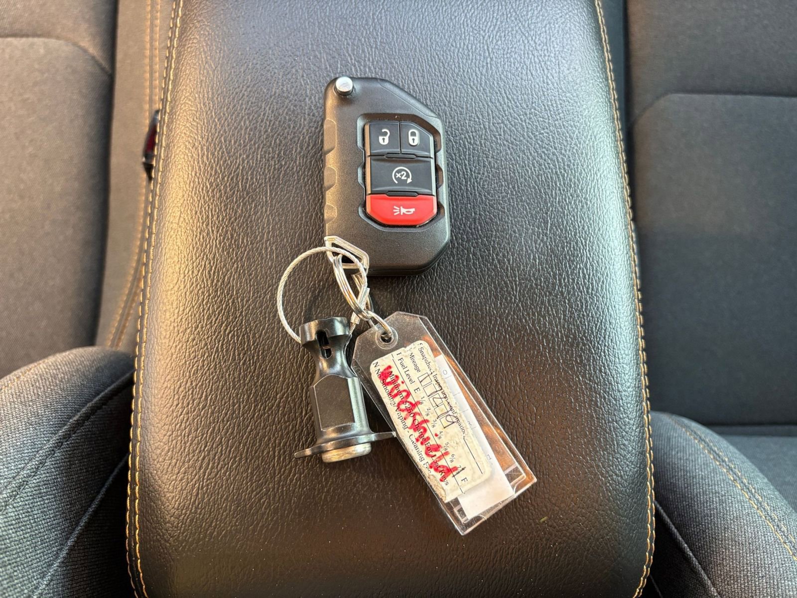 Used 2025 Jeep Wrangler Sahara image 22