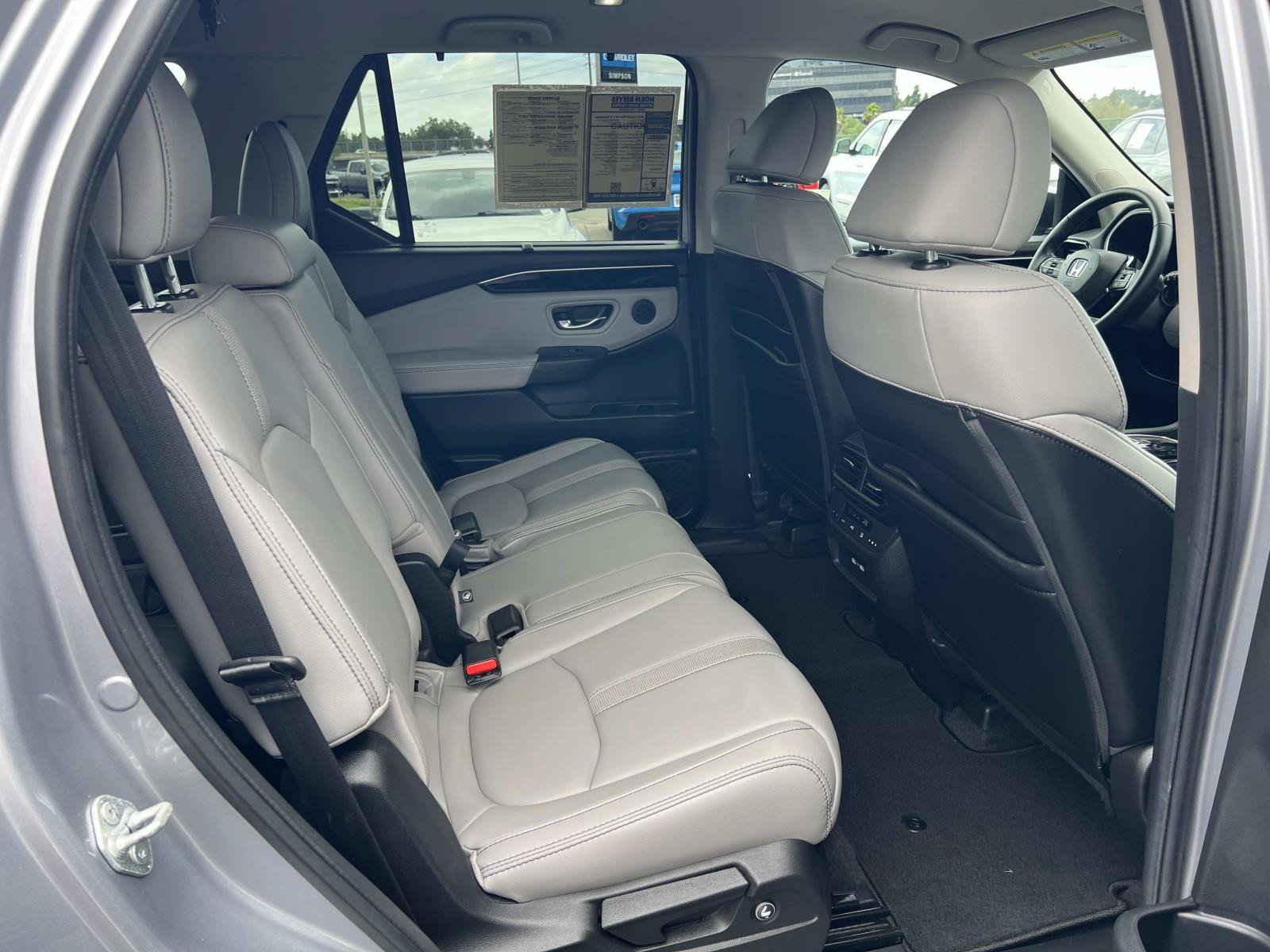 Used 2023 Honda Pilot EX-L image 32