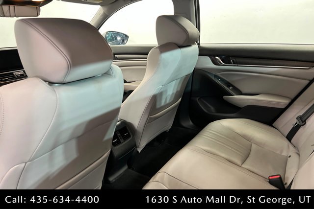 Used 2018 Honda Accord Touring image 19