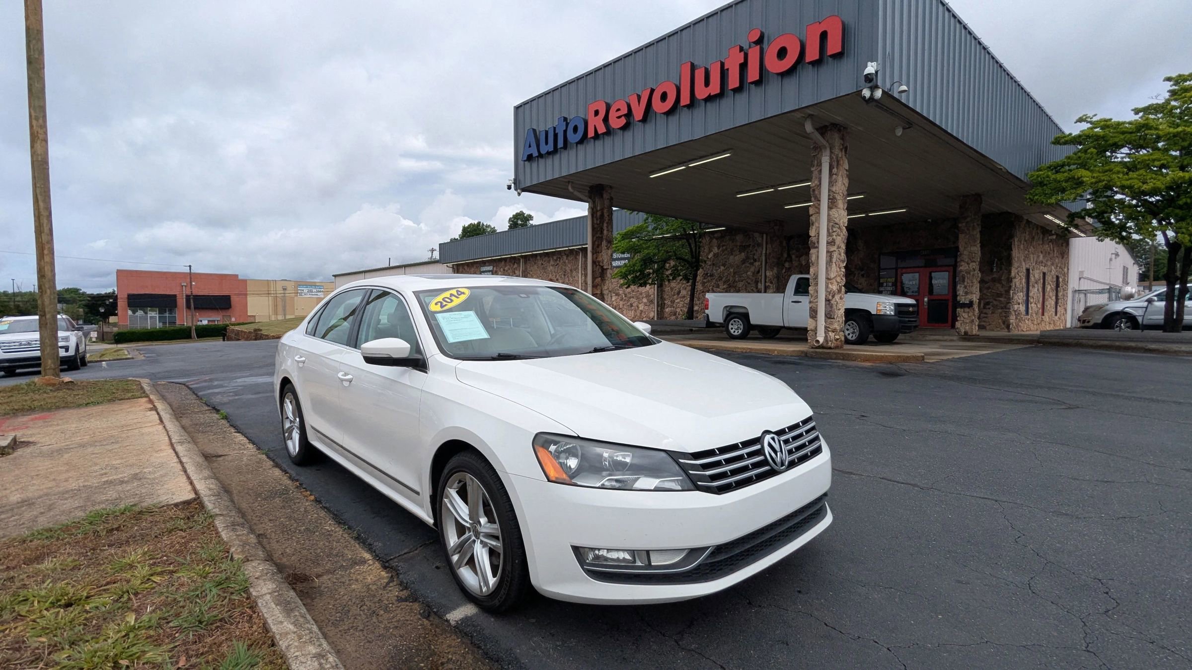 Used 2014 Volkswagen Passat TDI SEL Premium