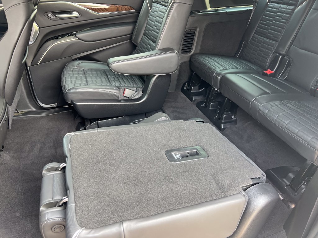 Certified 2024 Cadillac Escalade ESV Premium Luxury Platinum AWD/4WD image 20