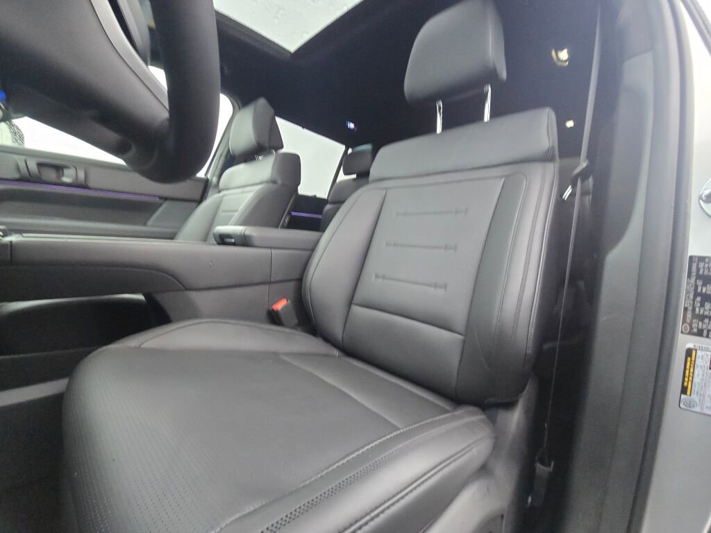 Used 2025 Hyundai Santa Fe Calligraphy image 19