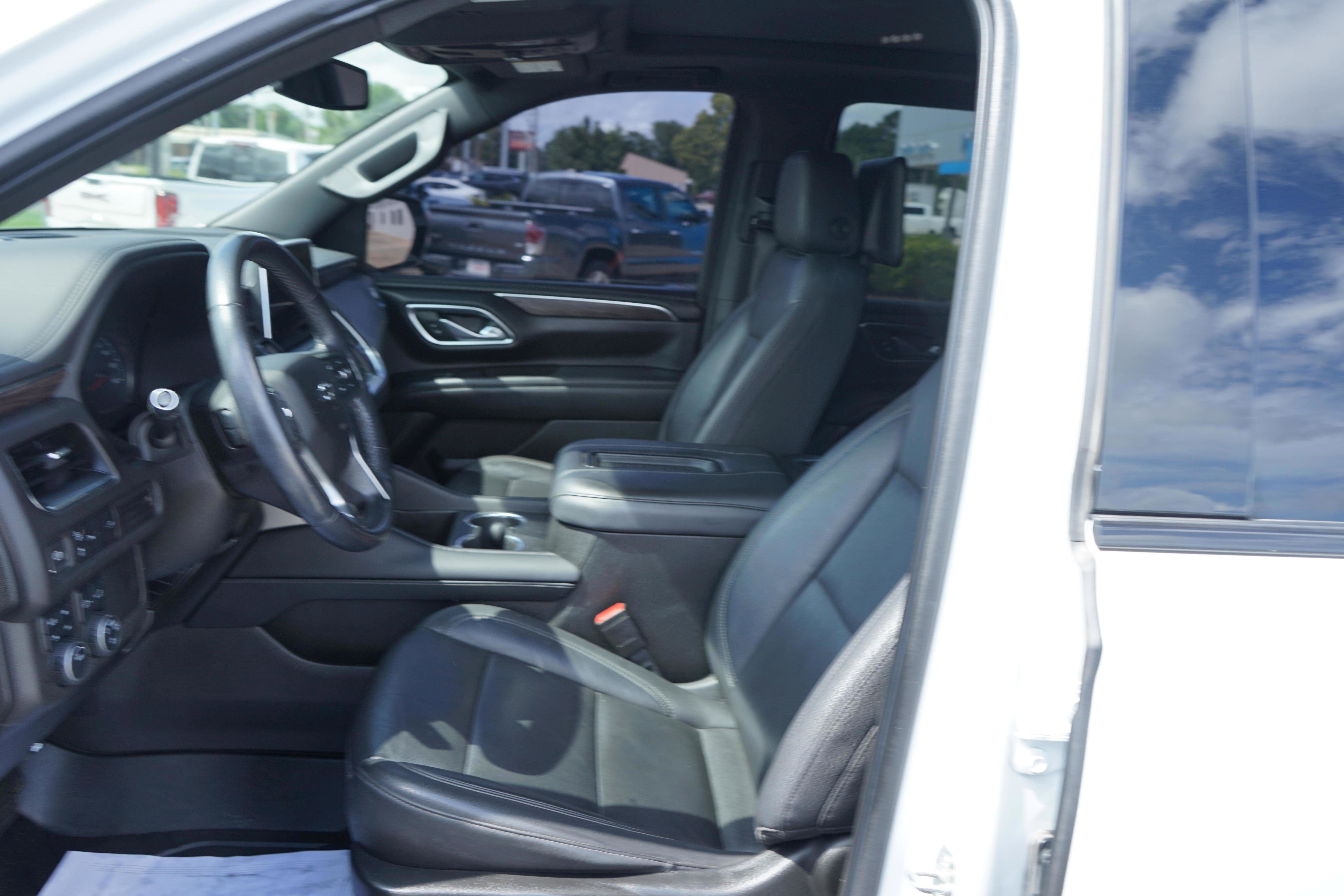 Used 2021 Chevrolet Tahoe Z71 w/ Rear Media and Nav Package AWD/4WD image 9