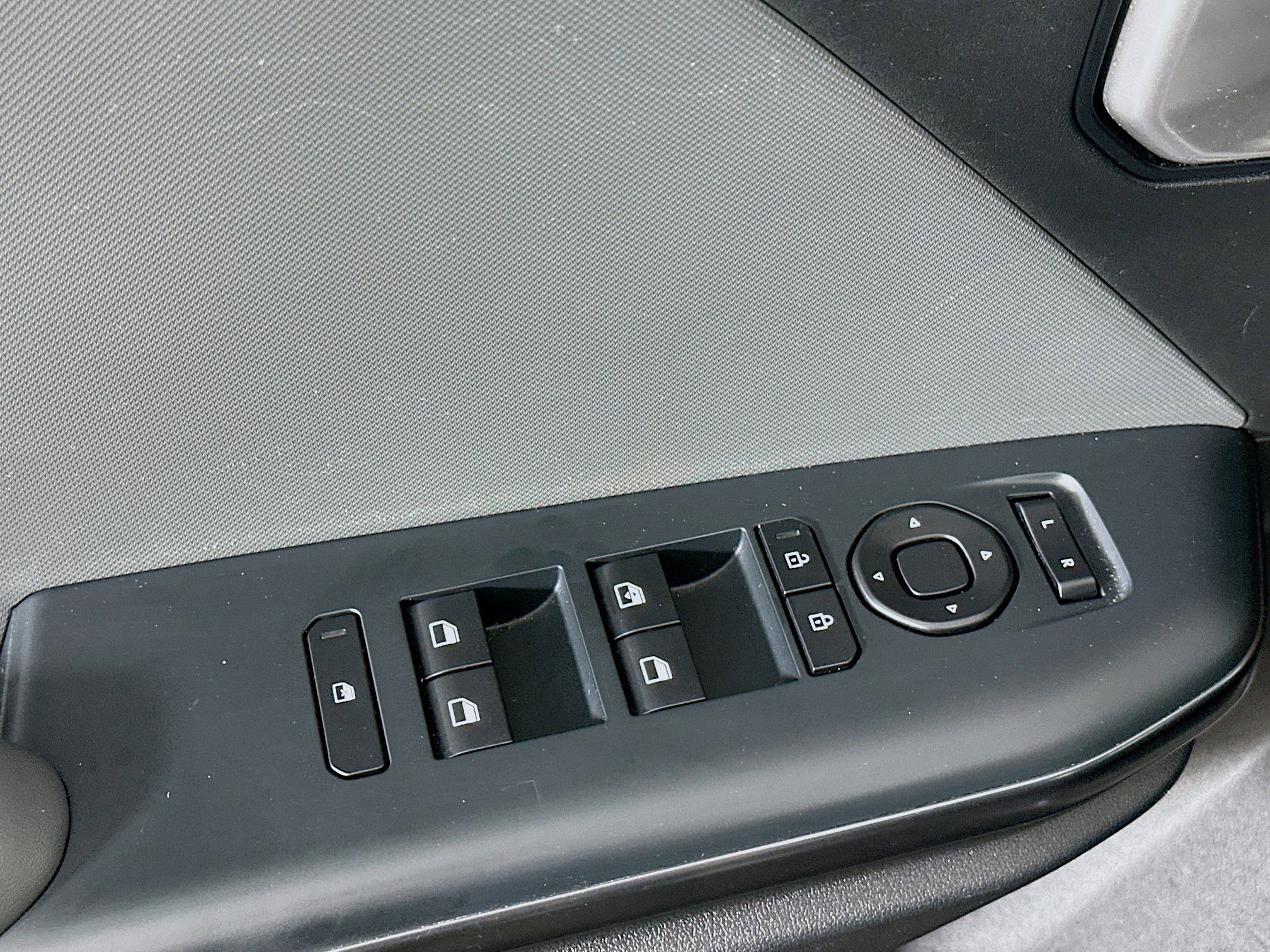 Used 2025 Kia K4 LXS image 15