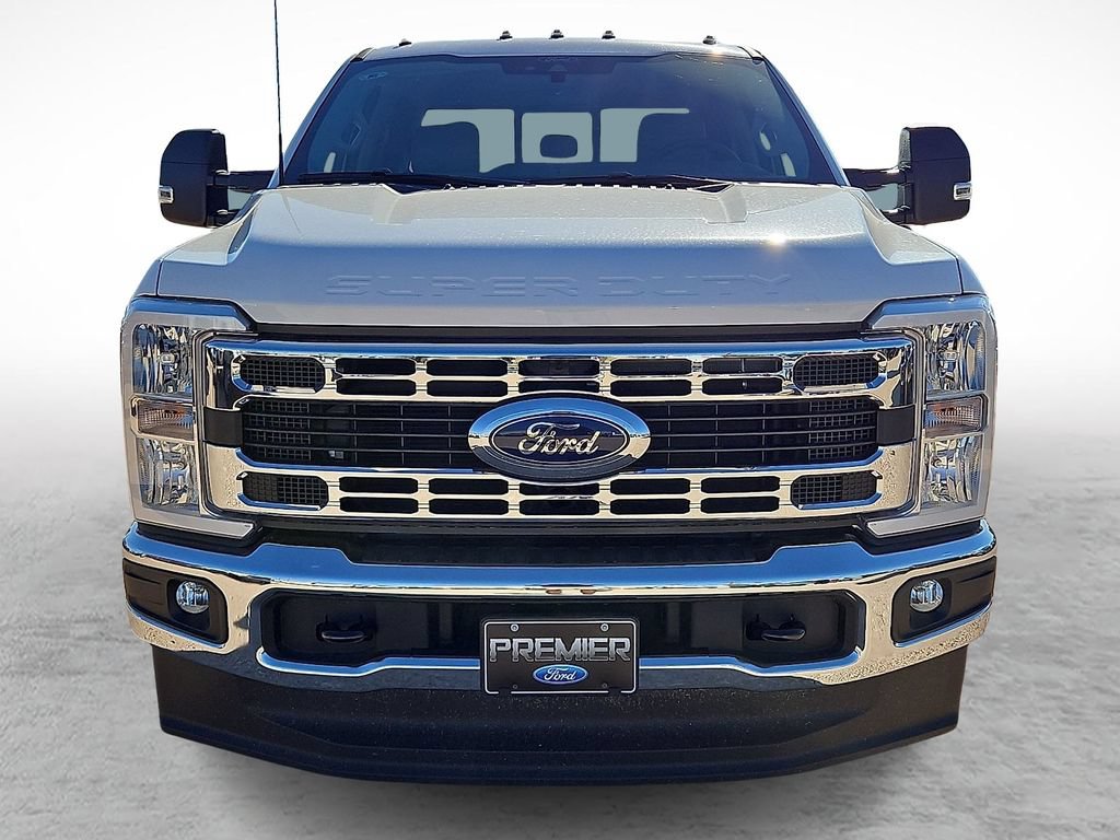 New 2026 Ford F350 XL w/ XL Chrome Package AWD/4WD image 3