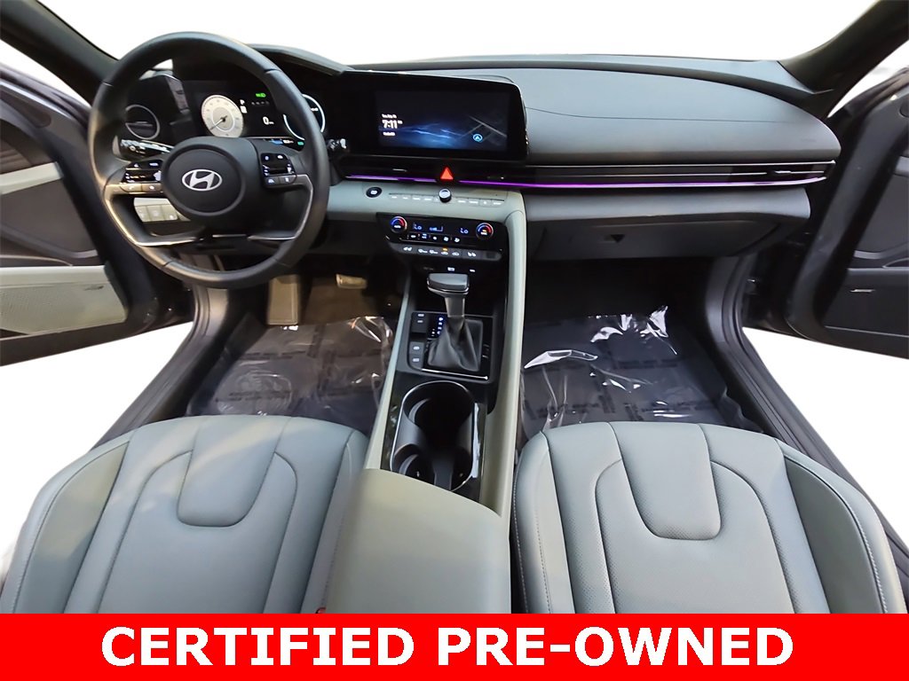 Used 2025 Hyundai Elantra Limited image 9