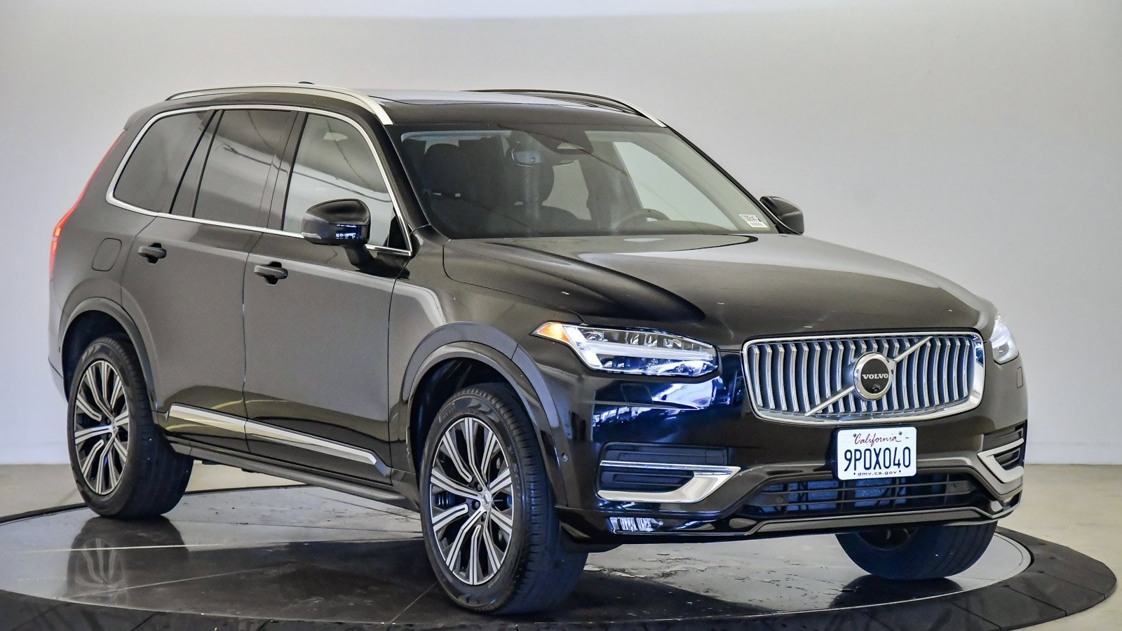 Certified 2025 Volvo XC90 B6 Plus image 6