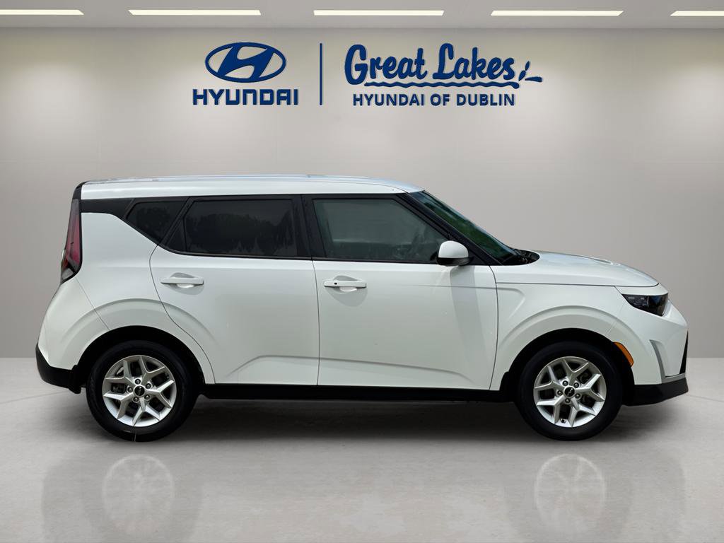 Used 2023 Kia Soul S FWD image 6
