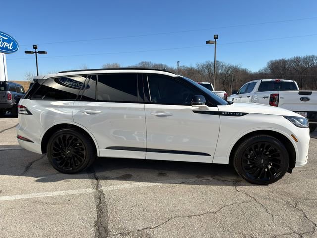 Used 2025 Lincoln Aviator Reserve w/ Equipment Group 201A image 8