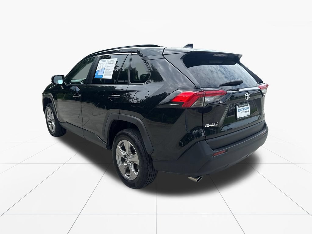 Used 2025 Toyota RAV4 XLE AWD/4WD image 6