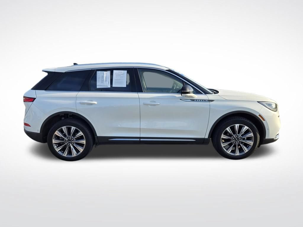 Used 2022 Lincoln Corsair Reserve w/ Equipment Group 201A AWD/4WD image 2