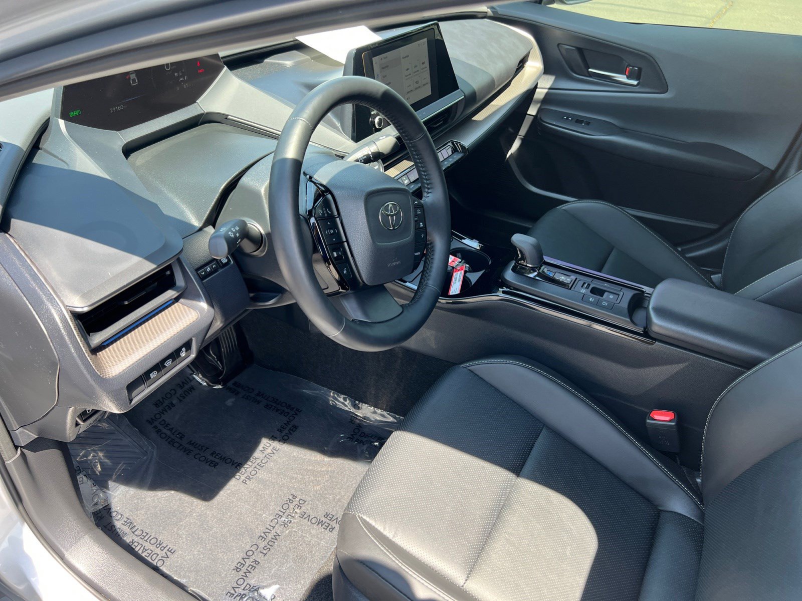 Used 2025 Toyota Prius XLE AWD/4WD image 10