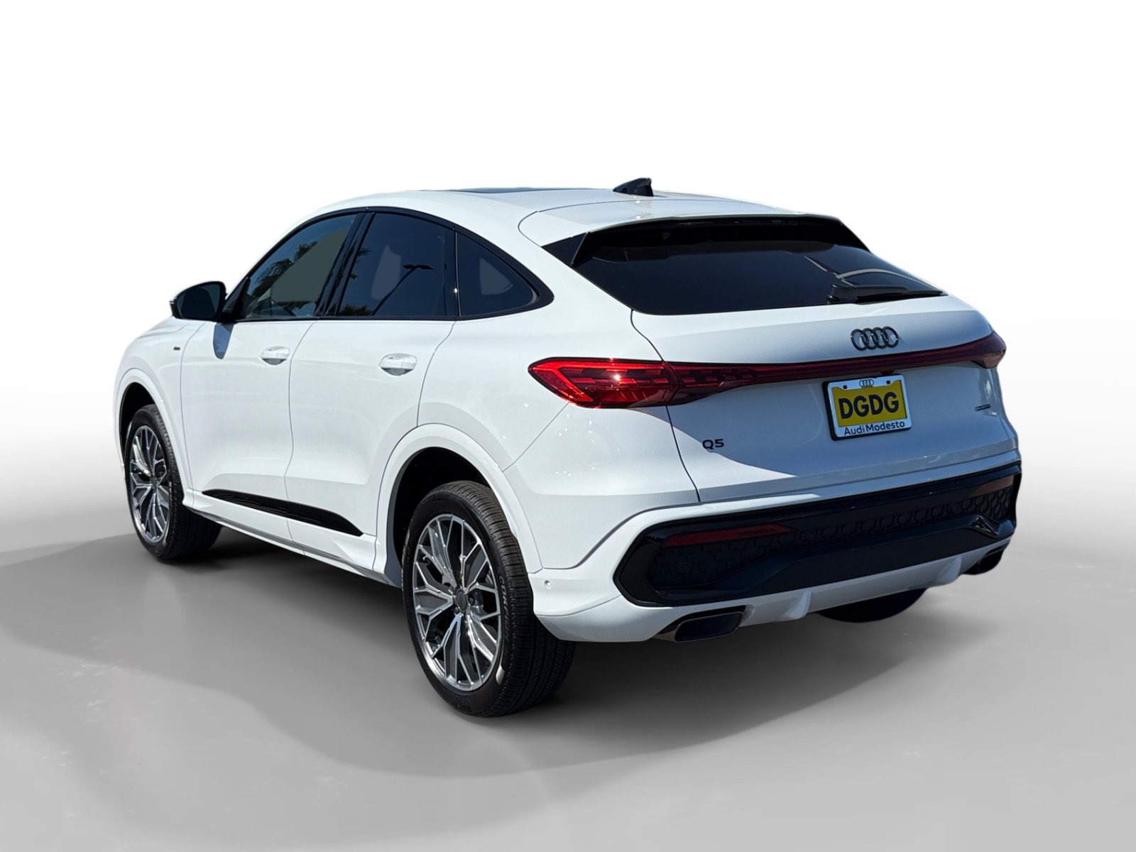 New 2026 Audi Q5 Premium Plus AWD/4WD image 3
