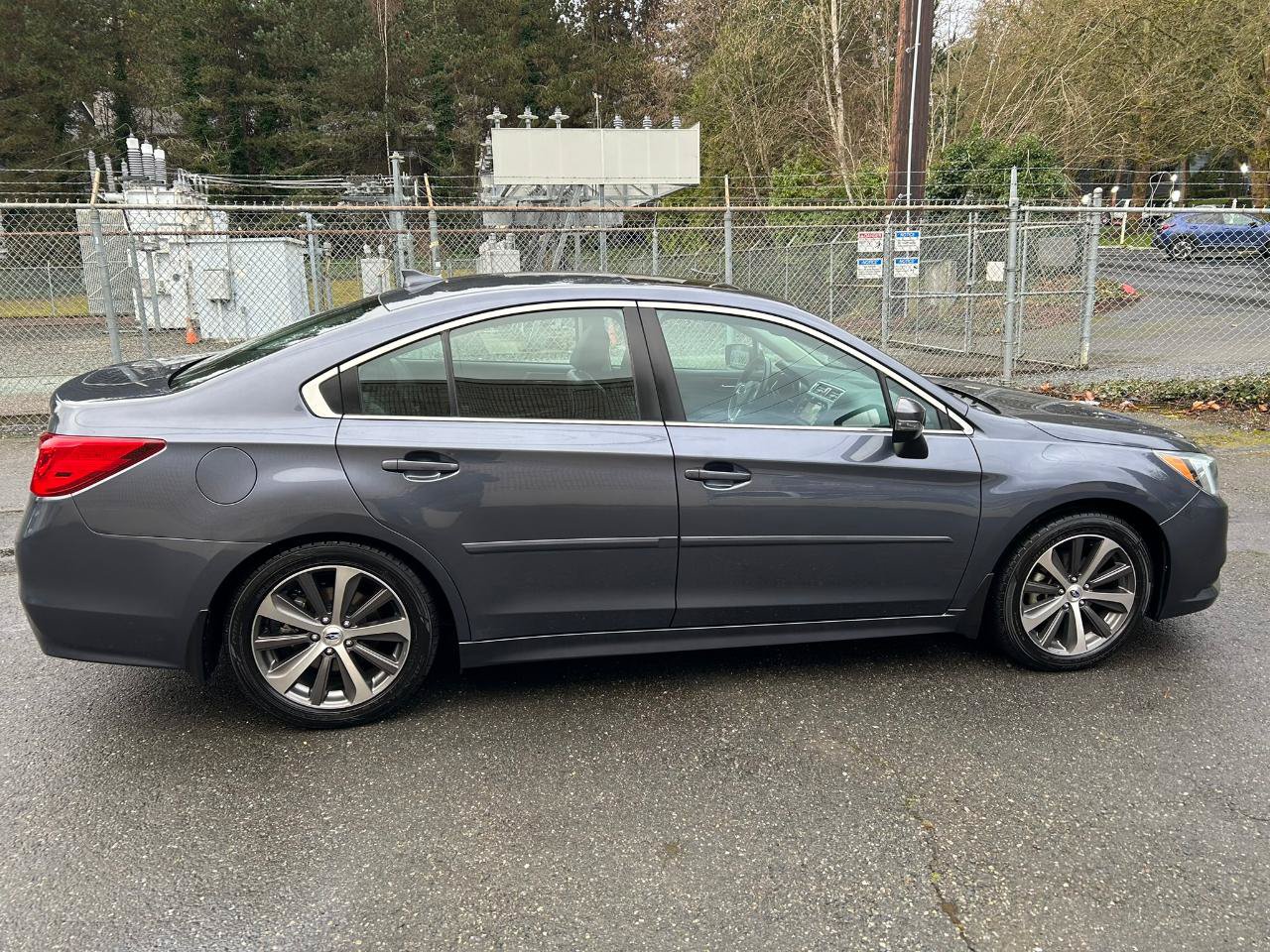 Used 2016 Subaru Legacy 2.5i Limited AWD/4WD image 4
