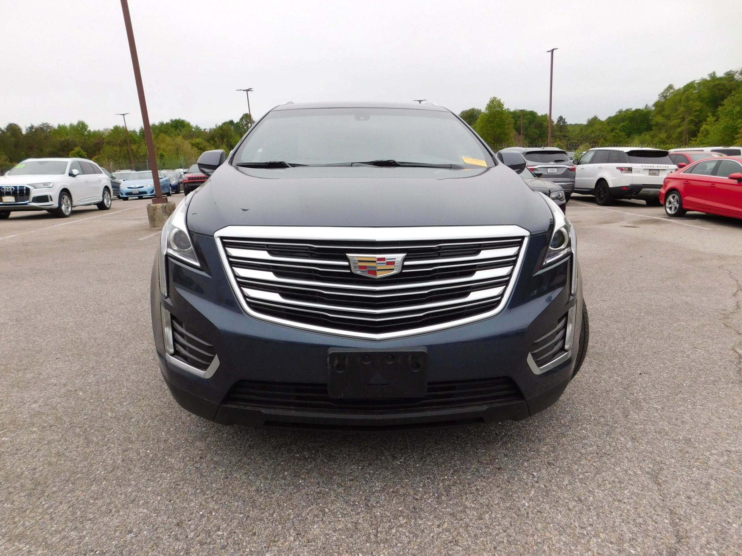Used 2018 Cadillac XT5 FWD image 3