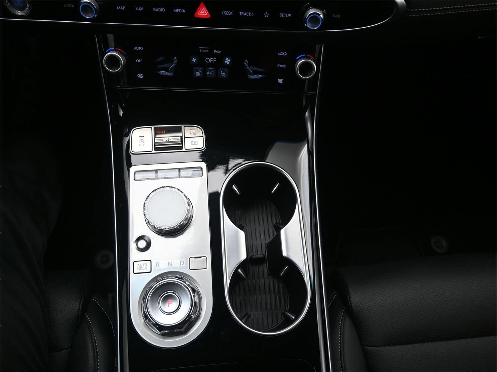 Used 2026 Genesis GV70 2.5T image 18