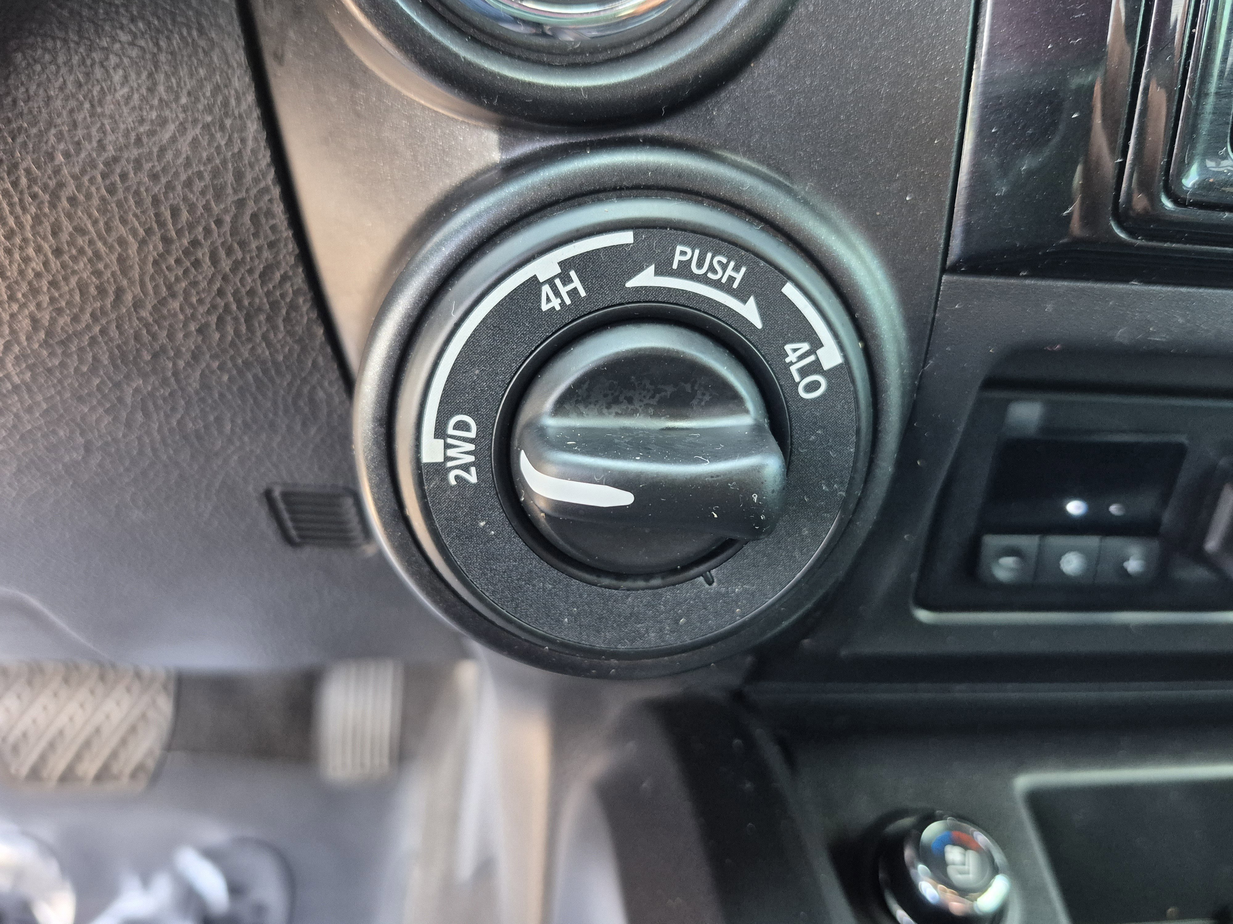 Used 2021 Nissan Titan PRO-4X w/ Pro-4x Convenience Package AWD/4WD image 34
