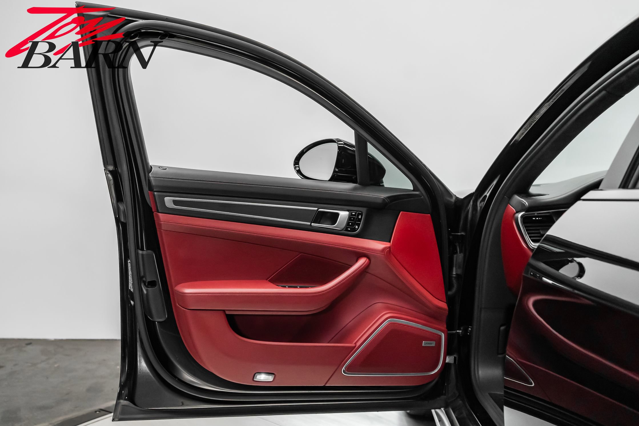 Used 2019 Porsche Panamera GTS image 17