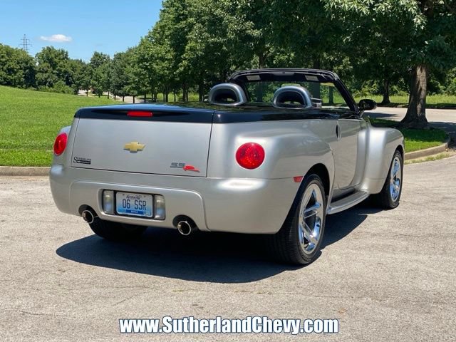 Used 2006 Chevrolet SSR w/ Preferred Equipment Group RWD image 7