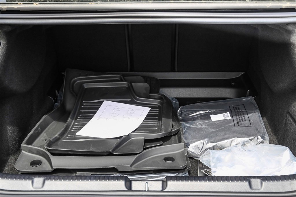 Used 2024 Mercedes-Benz EQE 350+ 4MATIC Sedan image 33