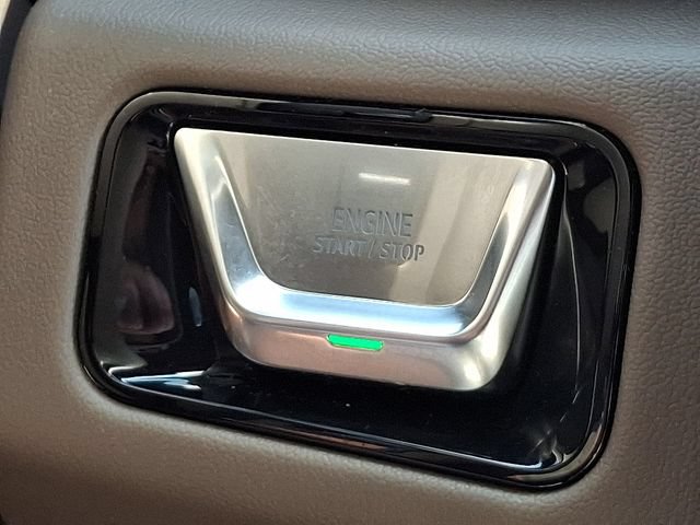 Used 2025 GMC Yukon Denali w/ LPO, Floor Liner Package AWD/4WD image 16